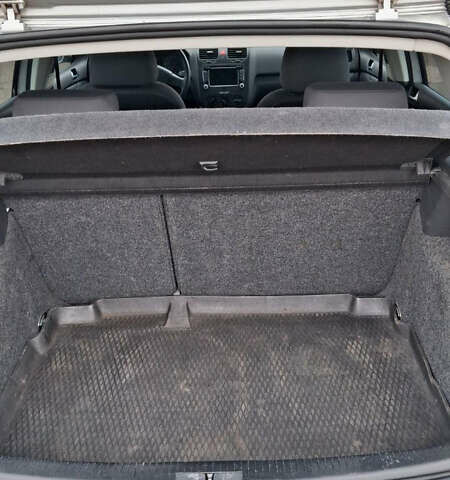 Серый Фольксваген Гольф, объемом двигателя 1.6 л и пробегом 175 тыс. км за 6200 $, фото 15 на Automoto.ua