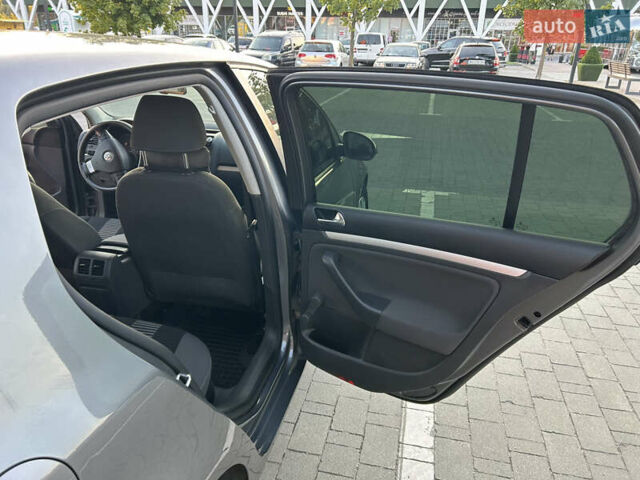 Сірий Фольксваген Гольф, об'ємом двигуна 1.39 л та пробігом 241 тис. км за 6199 $, фото 8 на Automoto.ua