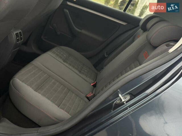 Сірий Фольксваген Гольф, об'ємом двигуна 1.6 л та пробігом 229 тис. км за 5555 $, фото 51 на Automoto.ua