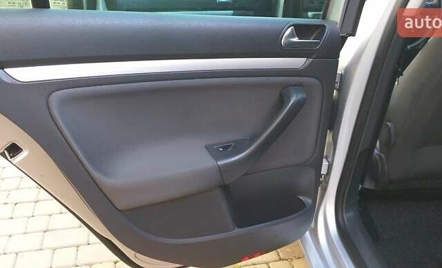 Сірий Фольксваген Гольф, об'ємом двигуна 1.6 л та пробігом 228 тис. км за 6500 $, фото 18 на Automoto.ua