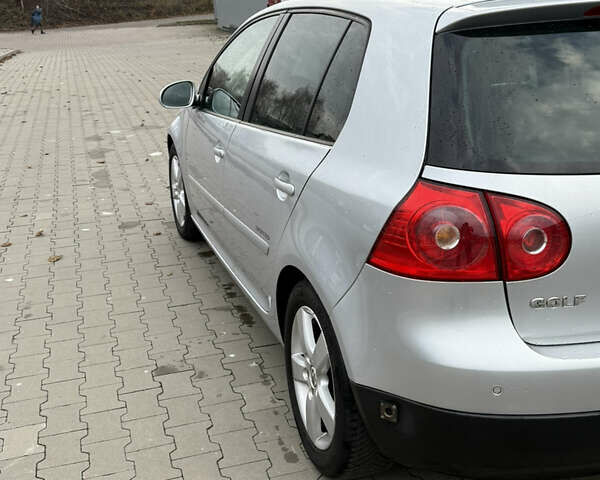 Серый Фольксваген Гольф, объемом двигателя 1.4 л и пробегом 251 тыс. км за 6450 $, фото 26 на Automoto.ua