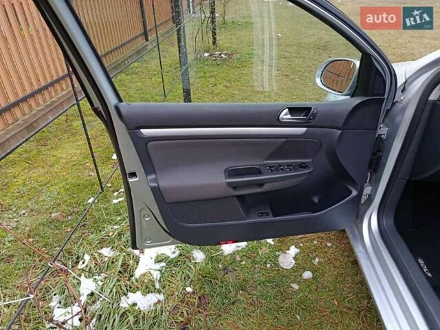 Серый Фольксваген Гольф, объемом двигателя 1.6 л и пробегом 192 тыс. км за 5799 $, фото 21 на Automoto.ua