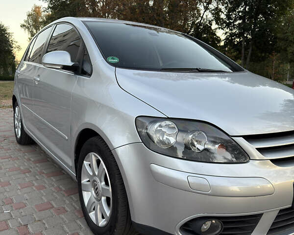 Серый Фольксваген Гольф, объемом двигателя 1.6 л и пробегом 248 тыс. км за 7200 $, фото 13 на Automoto.ua