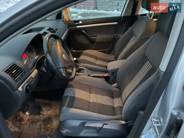 Сірий Фольксваген Гольф, об'ємом двигуна 1.6 л та пробігом 203 тис. км за 5700 $, фото 15 на Automoto.ua