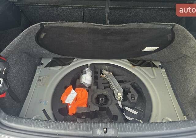 Серый Фольксваген Гольф, объемом двигателя 1.6 л и пробегом 299 тыс. км за 6390 $, фото 29 на Automoto.ua