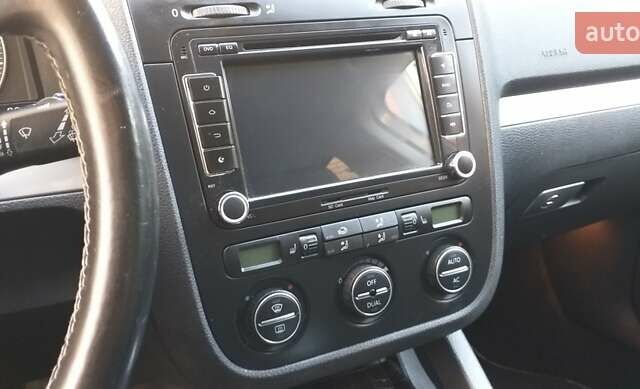 Сірий Фольксваген Гольф, об'ємом двигуна 1.6 л та пробігом 228 тис. км за 6500 $, фото 16 на Automoto.ua