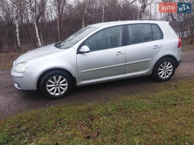 Серый Фольксваген Гольф, объемом двигателя 1.6 л и пробегом 270 тыс. км за 5500 $, фото 1 на Automoto.ua