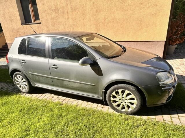 Серый Фольксваген Гольф, объемом двигателя 1.6 л и пробегом 290 тыс. км за 5450 $, фото 5 на Automoto.ua