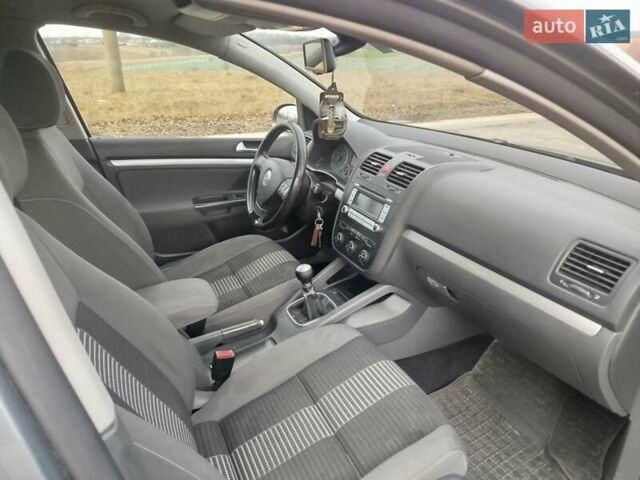 Сірий Фольксваген Гольф, об'ємом двигуна 1.4 л та пробігом 300 тис. км за 4700 $, фото 30 на Automoto.ua