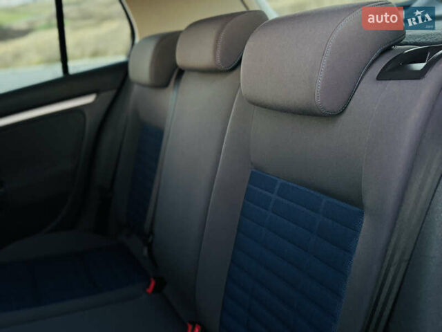 Сірий Фольксваген Гольф, об'ємом двигуна 1.6 л та пробігом 170 тис. км за 6600 $, фото 65 на Automoto.ua