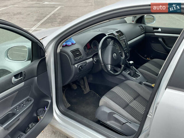 Серый Фольксваген Гольф, объемом двигателя 1.4 л и пробегом 184 тыс. км за 6999 $, фото 8 на Automoto.ua