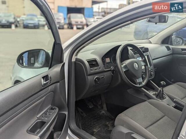 Фольксваген Гольф 2008 у Києві на Automoto.ua Сірий Фольксваген Гольф, об'ємом двигуна 1.6 л та пробігом 482 тис. км за 3300 $, фото 17 на Automoto.ua