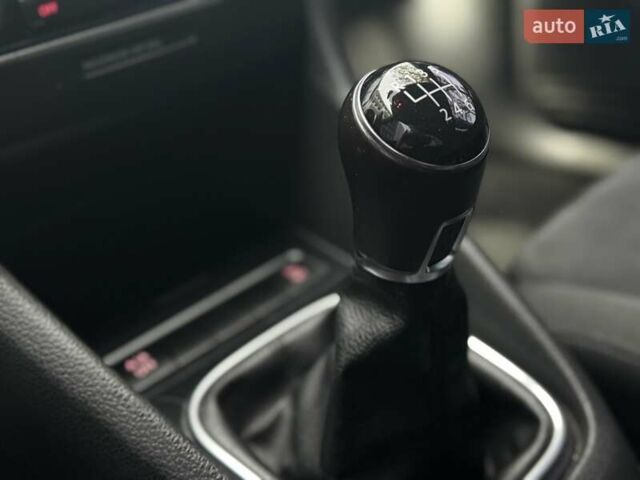 Фольксваген Гольф 2008 у Мукачеве на Automoto.ua Сірий Фольксваген Гольф, об'ємом двигуна 1.39 л та пробігом 238 тис. км за 8650 $, фото 24 на Automoto.ua