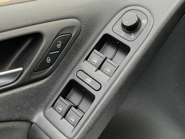 Серый Фольксваген Гольф, объемом двигателя 1.4 л и пробегом 228 тыс. км за 6899 $, фото 18 на Automoto.ua