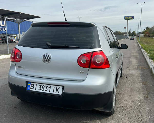 Серый Фольксваген Гольф, объемом двигателя 1.6 л и пробегом 264 тыс. км за 6600 $, фото 4 на Automoto.ua