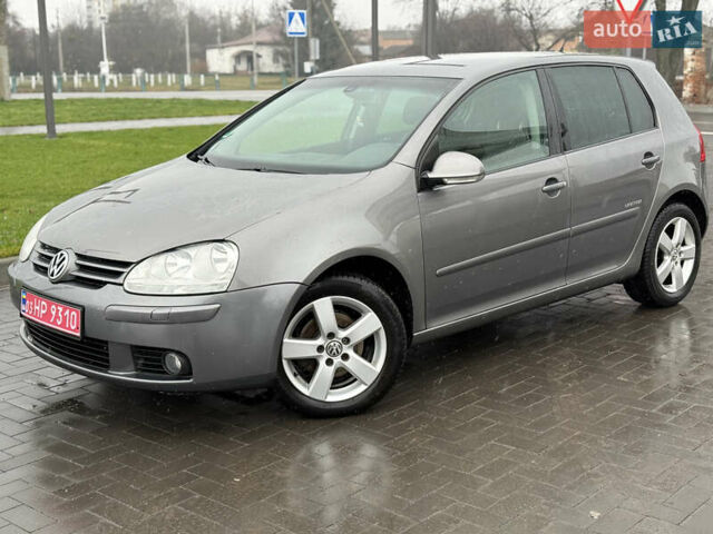 Серый Фольксваген Гольф, объемом двигателя 1.6 л и пробегом 245 тыс. км за 6650 $, фото 25 на Automoto.ua