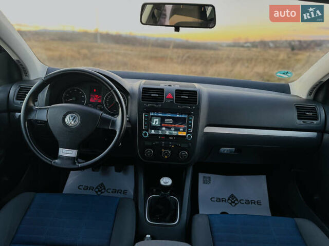 Сірий Фольксваген Гольф, об'ємом двигуна 1.6 л та пробігом 170 тис. км за 6600 $, фото 42 на Automoto.ua