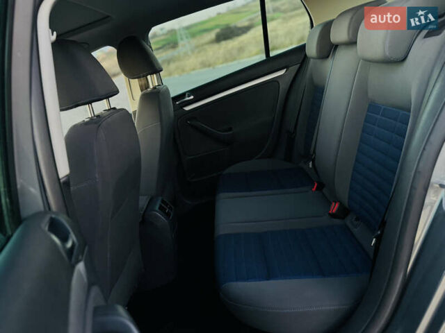 Сірий Фольксваген Гольф, об'ємом двигуна 1.6 л та пробігом 170 тис. км за 6600 $, фото 68 на Automoto.ua