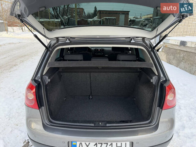 Серый Фольксваген Гольф, объемом двигателя 1.4 л и пробегом 203 тыс. км за 5950 $, фото 31 на Automoto.ua