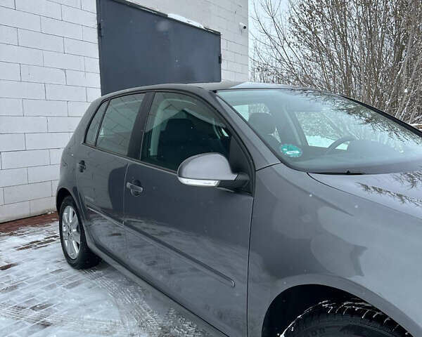 Серый Фольксваген Гольф, объемом двигателя 1.6 л и пробегом 202 тыс. км за 6499 $, фото 4 на Automoto.ua