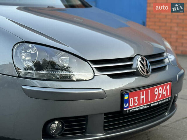 Серый Фольксваген Гольф, объемом двигателя 1.6 л и пробегом 232 тыс. км за 6799 $, фото 17 на Automoto.ua