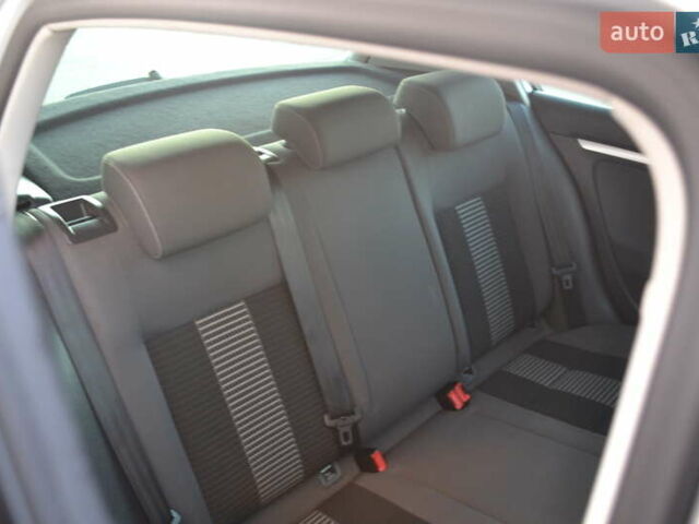 Сірий Фольксваген Гольф, об'ємом двигуна 1.6 л та пробігом 162 тис. км за 7200 $, фото 27 на Automoto.ua