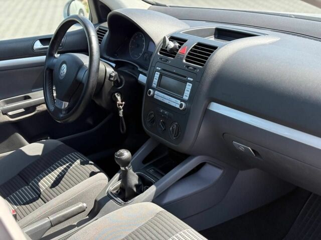 Серый Фольксваген Гольф, объемом двигателя 1.4 л и пробегом 201 тыс. км за 5300 $, фото 6 на Automoto.ua