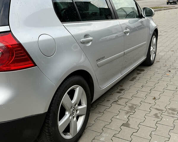 Серый Фольксваген Гольф, объемом двигателя 1.4 л и пробегом 251 тыс. км за 6450 $, фото 24 на Automoto.ua