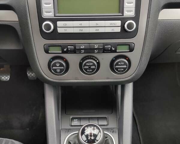 Серый Фольксваген Гольф, объемом двигателя 0 л и пробегом 248 тыс. км за 6500 $, фото 9 на Automoto.ua