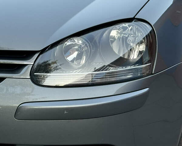 Серый Фольксваген Гольф, объемом двигателя 1.6 л и пробегом 232 тыс. км за 6799 $, фото 14 на Automoto.ua