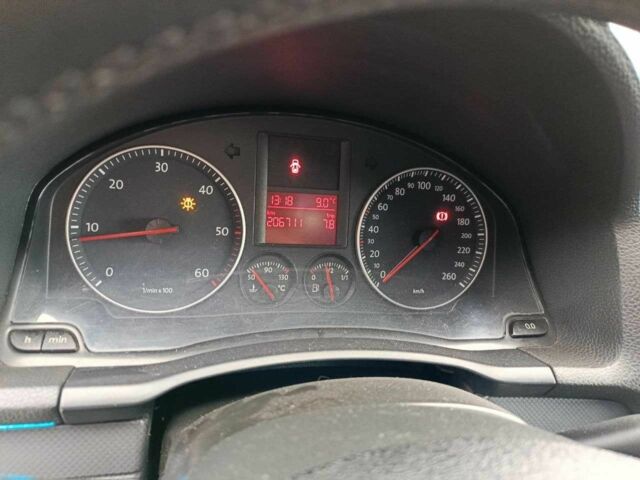 Серый Фольксваген Гольф, объемом двигателя 1.9 л и пробегом 207 тыс. км за 6000 $, фото 12 на Automoto.ua