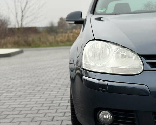 Серый Фольксваген Гольф, объемом двигателя 1.6 л и пробегом 227 тыс. км за 6300 $, фото 15 на Automoto.ua