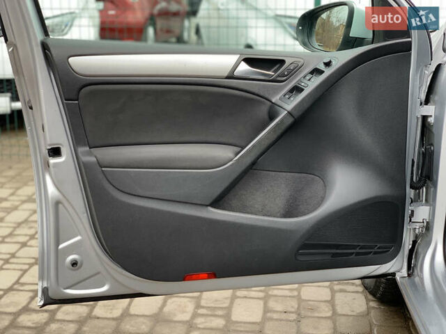 Серый Фольксваген Гольф, объемом двигателя 1.4 л и пробегом 228 тыс. км за 6899 $, фото 22 на Automoto.ua