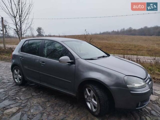 Сірий Фольксваген Гольф, об'ємом двигуна 1.4 л та пробігом 300 тис. км за 4700 $, фото 1 на Automoto.ua