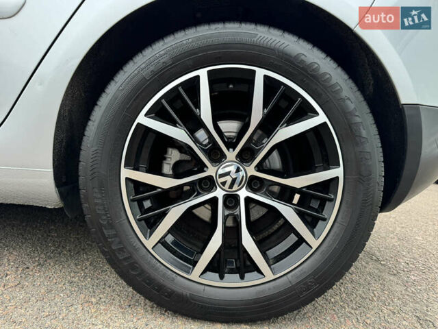 Сірий Фольксваген Гольф, об'ємом двигуна 1.4 л та пробігом 217 тис. км за 7800 $, фото 23 на Automoto.ua