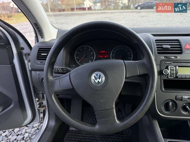 Сірий Фольксваген Гольф, об'ємом двигуна 1.6 л та пробігом 214 тис. км за 6200 $, фото 24 на Automoto.ua