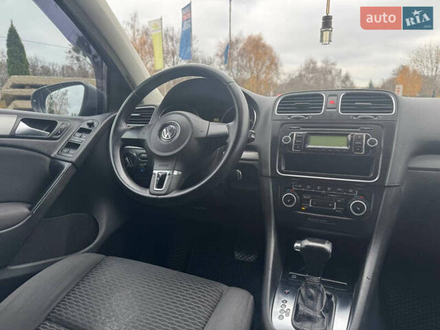 Серый Фольксваген Гольф, объемом двигателя 1.6 л и пробегом 231 тыс. км за 7400 $, фото 34 на Automoto.ua
