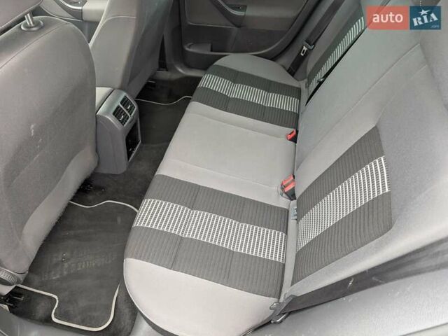 Серый Фольксваген Гольф, объемом двигателя 1.6 л и пробегом 177 тыс. км за 6650 $, фото 33 на Automoto.ua