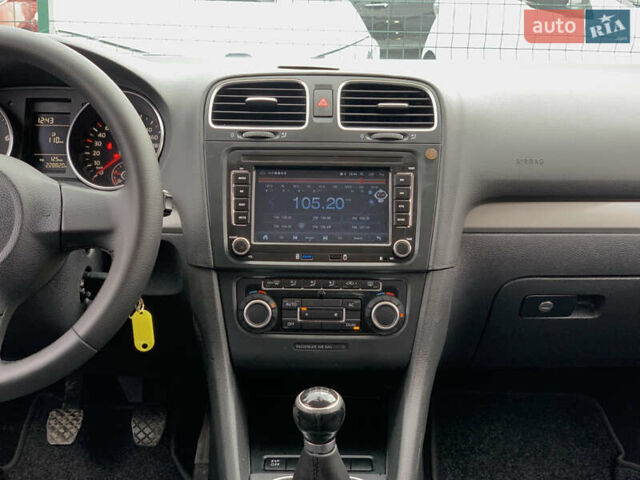 Серый Фольксваген Гольф, объемом двигателя 1.4 л и пробегом 228 тыс. км за 6899 $, фото 46 на Automoto.ua