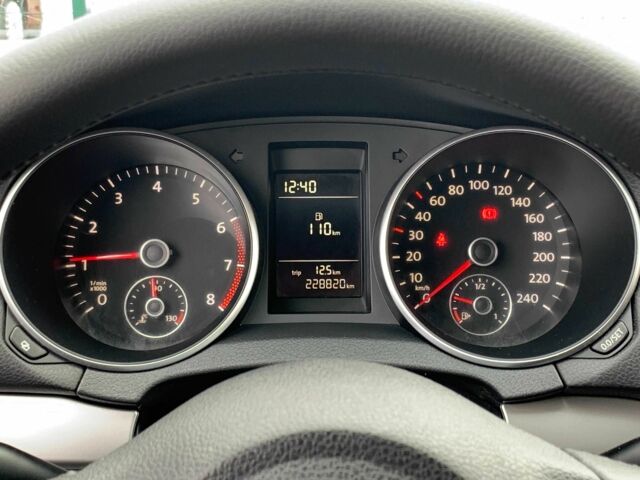 Серый Фольксваген Гольф, объемом двигателя 1.4 л и пробегом 228 тыс. км за 6899 $, фото 19 на Automoto.ua