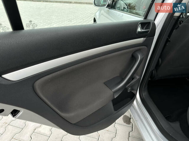 Серый Фольксваген Гольф, объемом двигателя 1.4 л и пробегом 249 тыс. км за 5900 $, фото 47 на Automoto.ua