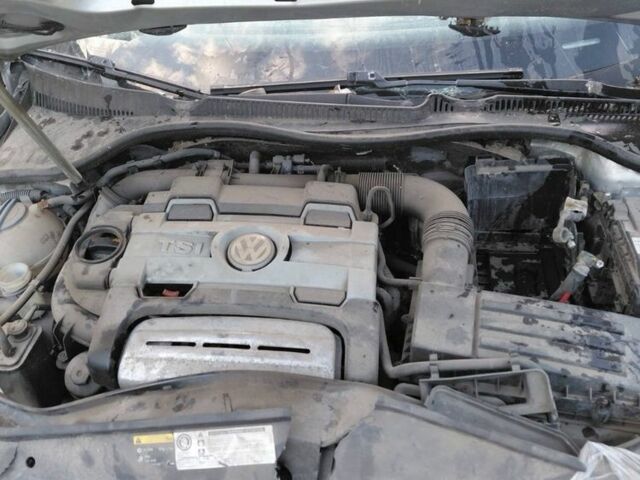 Серый Фольксваген Гольф, объемом двигателя 1.4 л и пробегом 200 тыс. км за 1700 $, фото 1 на Automoto.ua