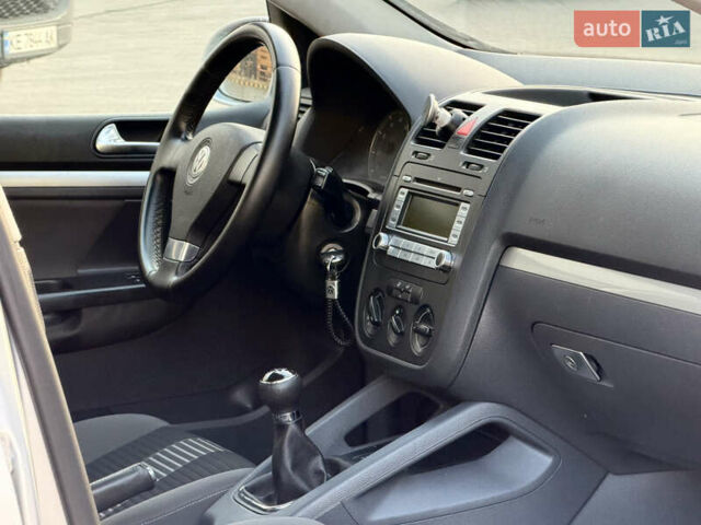 Серый Фольксваген Гольф, объемом двигателя 1.39 л и пробегом 201 тыс. км за 5999 $, фото 5 на Automoto.ua