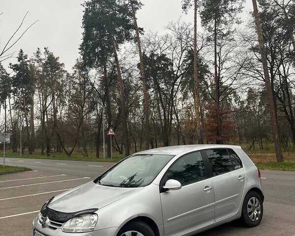 Серый Фольксваген Гольф, объемом двигателя 1.6 л и пробегом 320 тыс. км за 5500 $, фото 3 на Automoto.ua