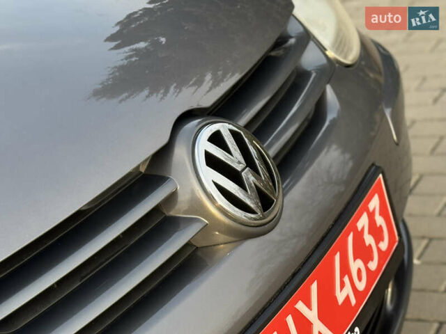 Серый Фольксваген Гольф, объемом двигателя 1.6 л и пробегом 170 тыс. км за 6600 $, фото 11 на Automoto.ua