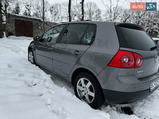 Серый Фольксваген Гольф, объемом двигателя 1.6 л и пробегом 247 тыс. км за 5550 $, фото 5 на Automoto.ua