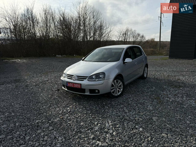 Сірий Фольксваген Гольф, об'ємом двигуна 1.6 л та пробігом 214 тис. км за 6200 $, фото 1 на Automoto.ua