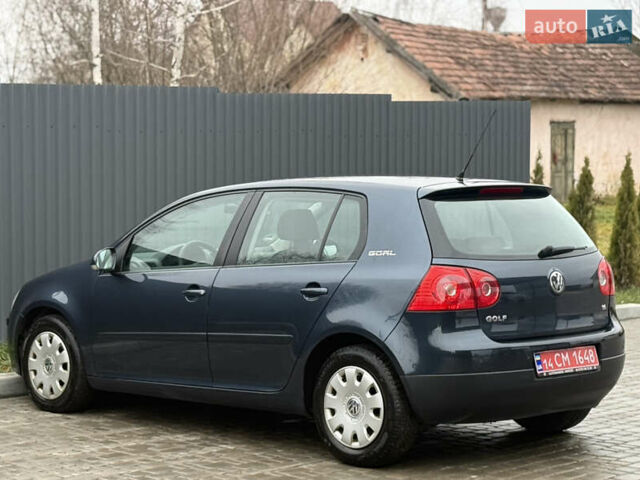 Сірий Фольксваген Гольф, об'ємом двигуна 1.6 л та пробігом 229 тис. км за 5555 $, фото 28 на Automoto.ua