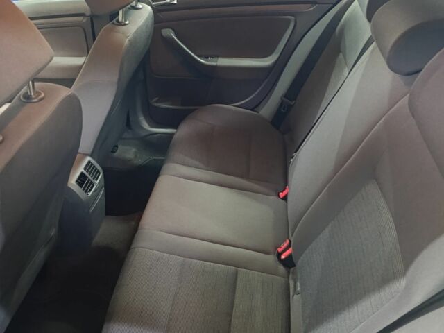 Серый Фольксваген Гольф, объемом двигателя 1.4 л и пробегом 1 тыс. км за 5400 $, фото 6 на Automoto.ua