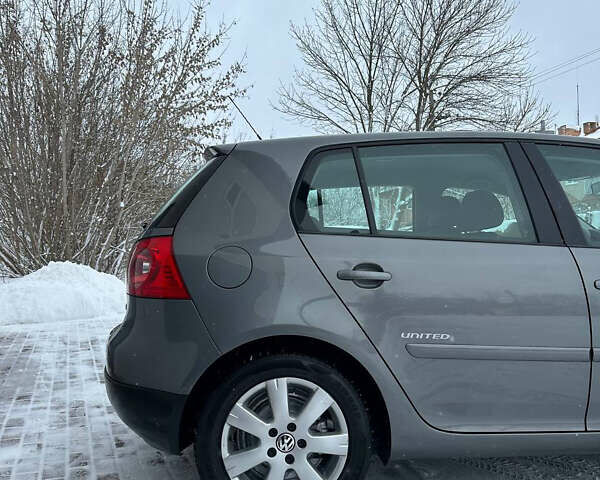 Серый Фольксваген Гольф, объемом двигателя 1.6 л и пробегом 202 тыс. км за 6499 $, фото 9 на Automoto.ua